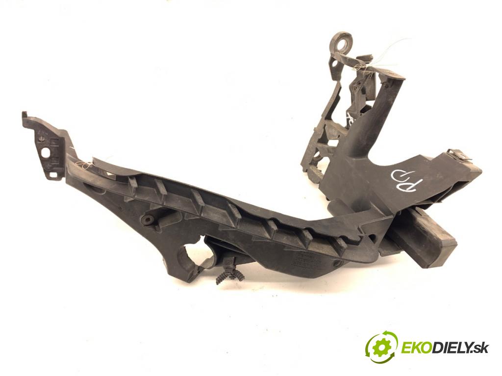 AUDI A4 B8 Kombi 2013 130 kW 2.0 TDI quattro 1968 Úchyt nárazníka pravy predný 8K0805608B