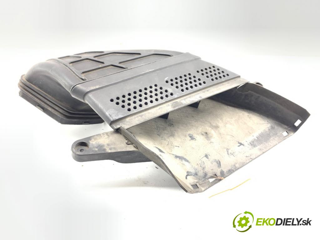 AUDI A4 B8 Kombi 2013 130 kW 2.0 TDI quattro 1968 Volant vzduchu 8K0129618K