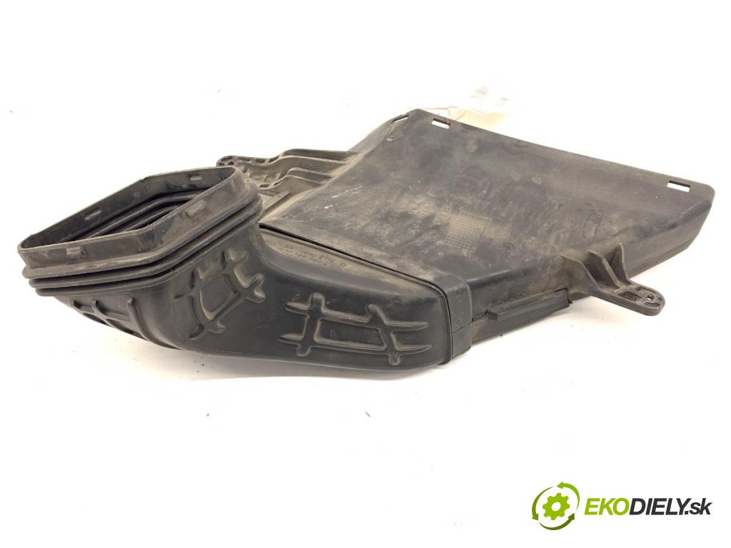 AUDI A4 B8 Kombi 2013 130 kW 2.0 TDI quattro 1968 Volant vzduchu 8K0129618K