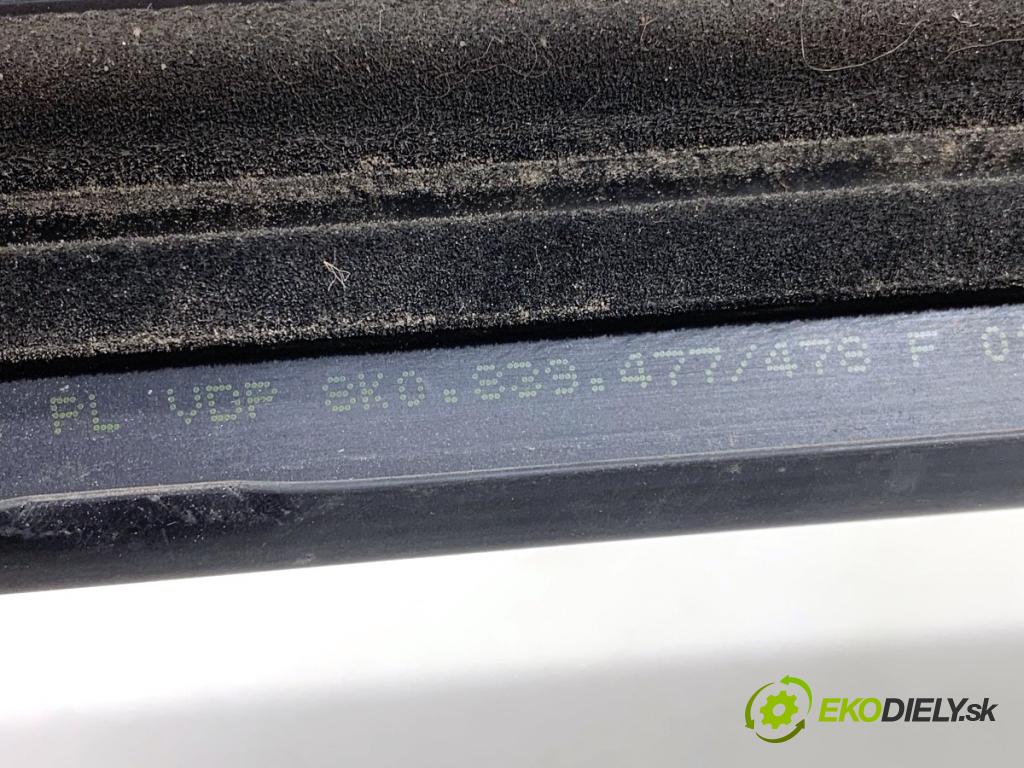AUDI A4 B8 Kombi 2013 130 kW 2.0 TDI quattro 1968 lišta Sbírání: zadní část levý 8K0839477