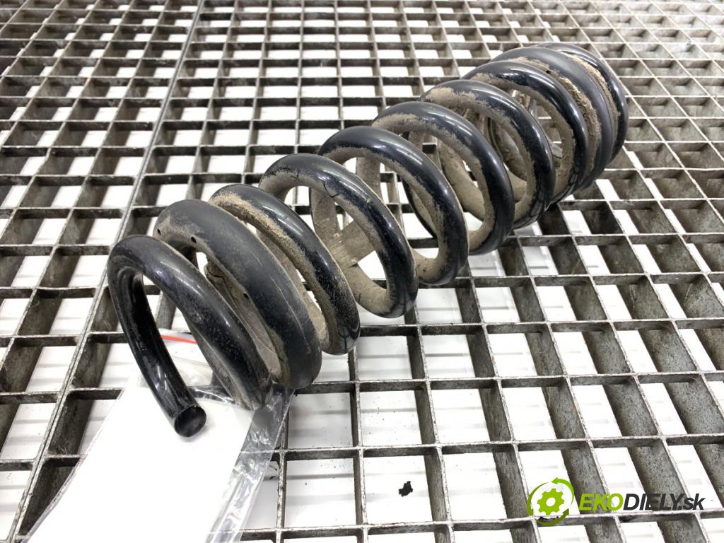 BMW F22 coupe 2017 272 kW M2 2979 pružina zadní část  (Klika dveří ostatní)