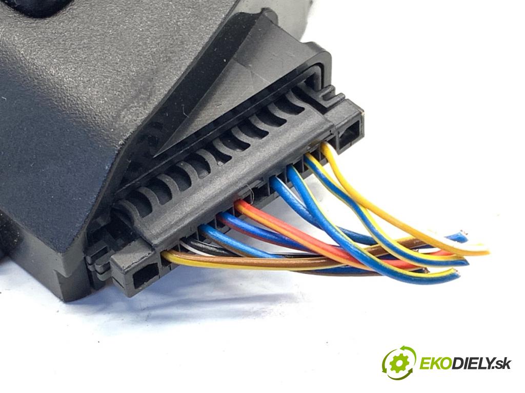 BMW F22 coupe 2017 272 kW M2 2979 přepínač sedačky 9382472