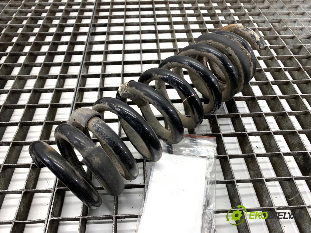 BMW F22 coupe 2017 272 kW M2 2979 pružina zadní část  (Klika dveří ostatní)