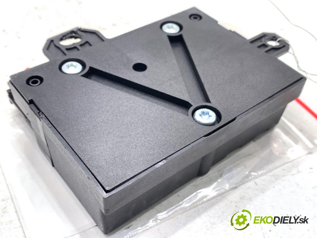 MERCEDES-BENZ W166 SUV 2013 190 kW ML 350 BlueTEC 4-matic (166.024) 2987 modul pumpy paliva A0009003101