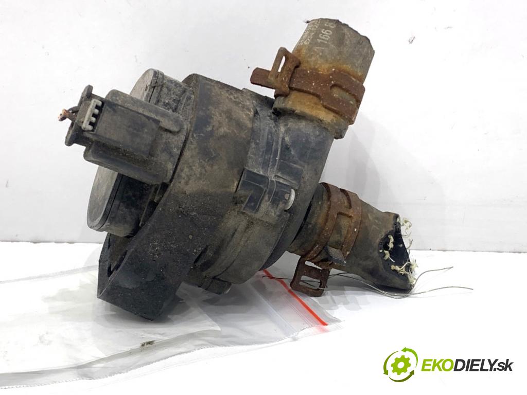 MERCEDES-BENZ W166 SUV 2013 190 kW ML 350 BlueTEC 4-matic (166.024) 2987 DALŠÍ: pumpa vody A2118350028 (Vodní pumpa)