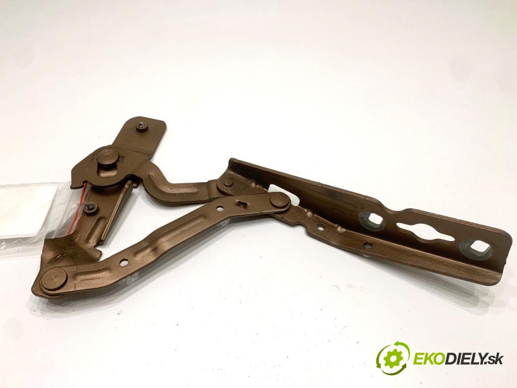 FORD ECOSPORT SUV 2018 103 kW 1.0 EcoBoost 998 Záves kapoty ľavy predný