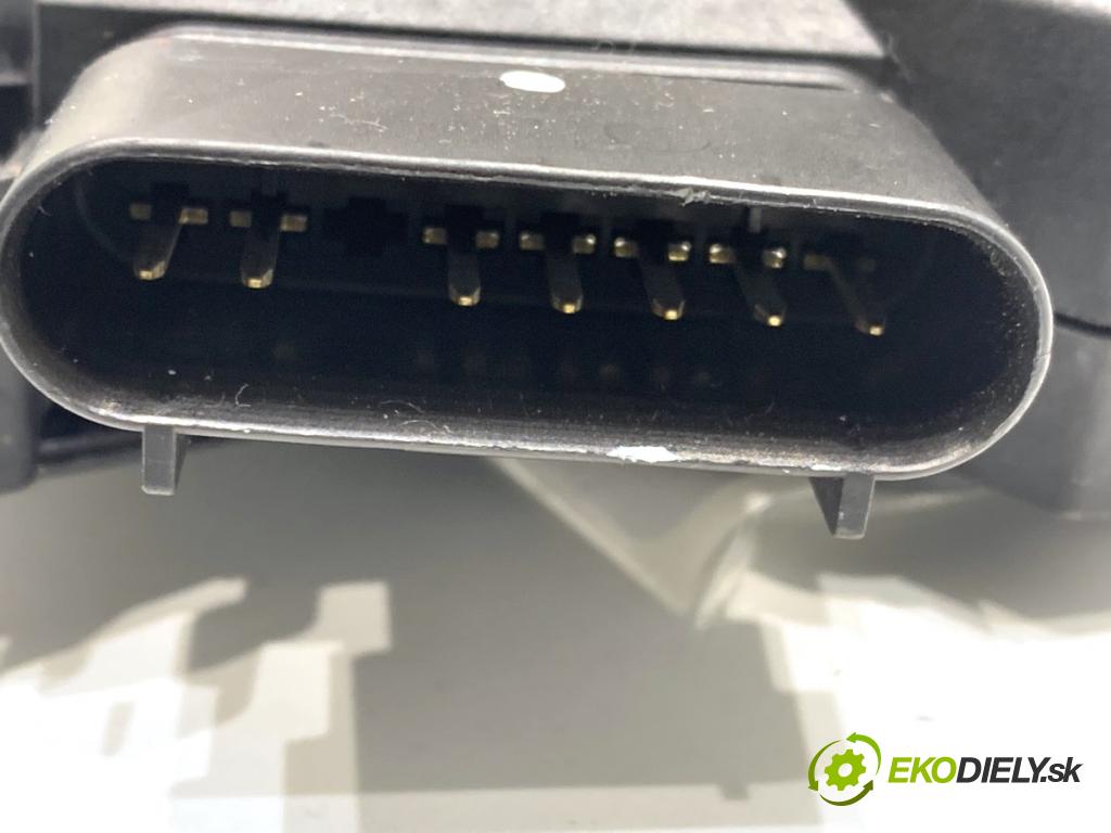 FORD ECOSPORT SUV 2018 103 kW 1.0 EcoBoost 998 zámok Dvere ľavy predný GN15-A219A65-FA