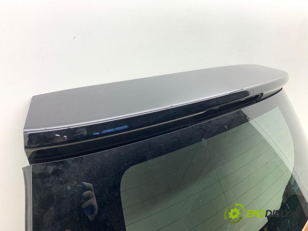 FORD ECOSPORT SUV 2018 103 kW 1.0 EcoBoost 998 kapota zadní část