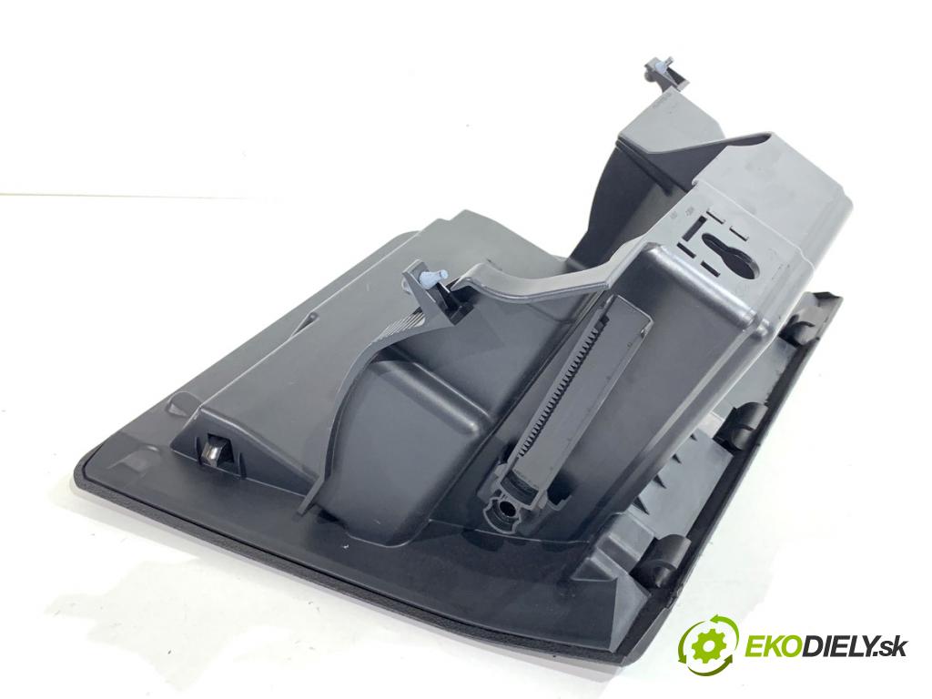 FORD ECOSPORT SUV 2018 103 kW 1.0 EcoBoost 998 přihrádka kastlík spolujezdce  (Přihrádka (kastlík))