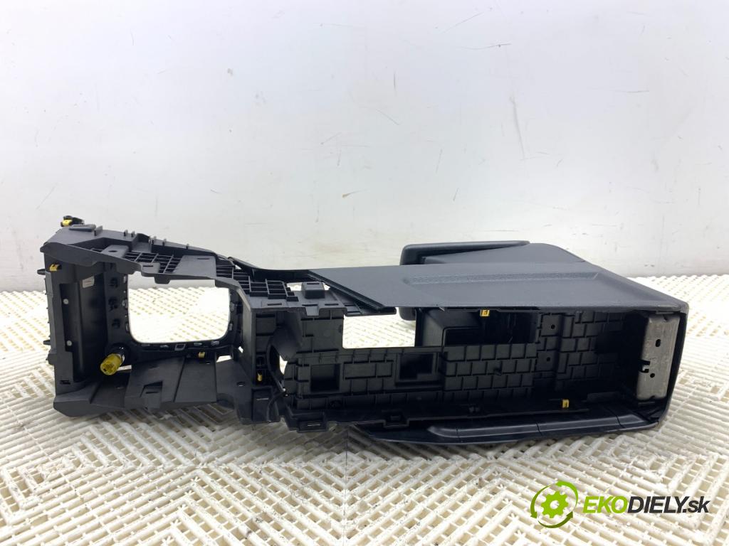 FORD ECOSPORT SUV 2018 103 kW 1.0 EcoBoost 998 loketní opěrka  (Loketní opěrka)