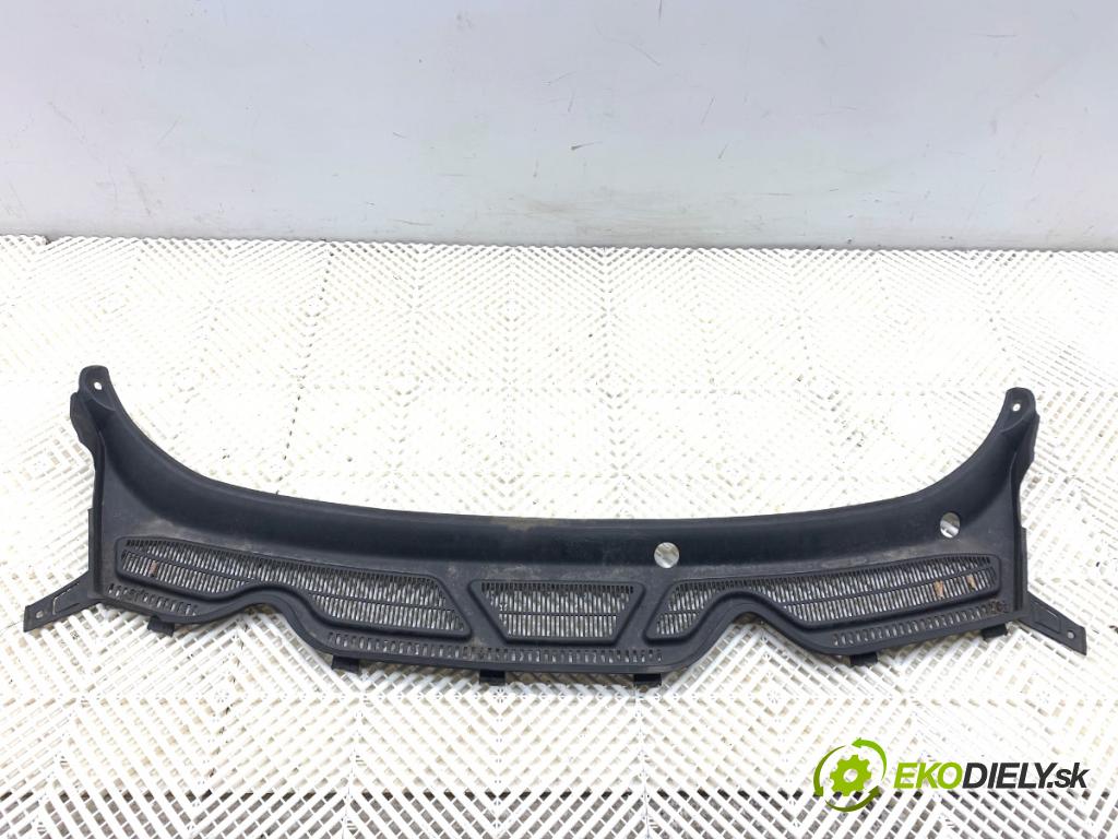 FORD ECOSPORT SUV 2018 103 kW 1.0 EcoBoost 998 torpédo plast pod čelní okno CN15-A02216-DBW (Plast pod čelním sklem)