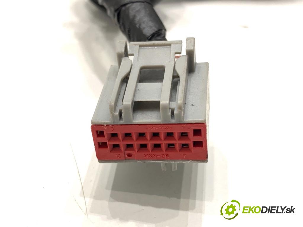 FORD ECOSPORT SUV 2018 103 kW 1.0 EcoBoost 998 zpětné zrcátko levý