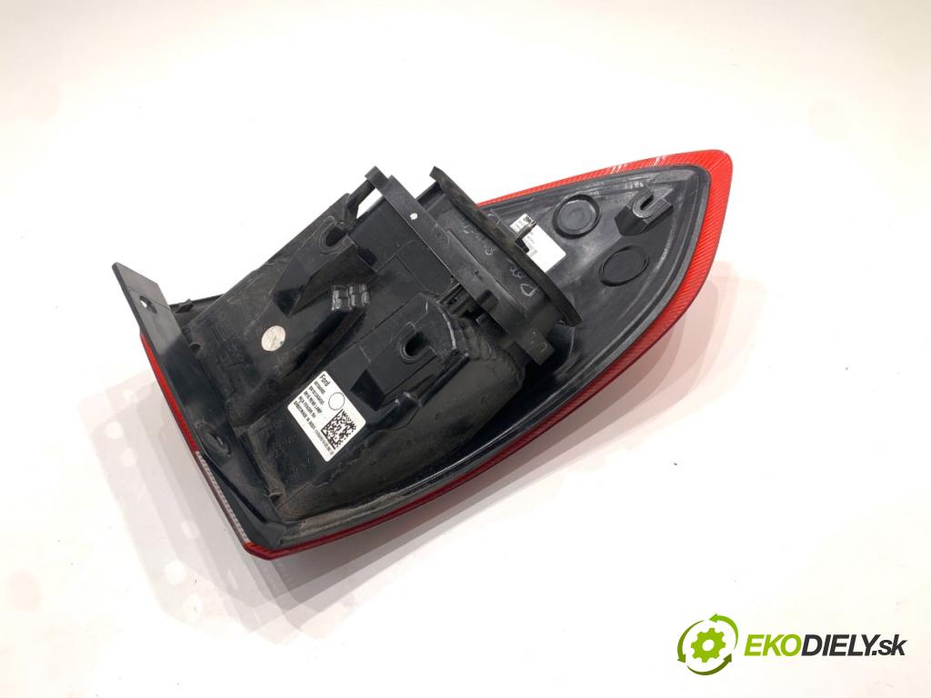 FORD ECOSPORT SUV 2018 103 kW 1.0 EcoBoost 998 Svetlo pravy zad GN1513404DD