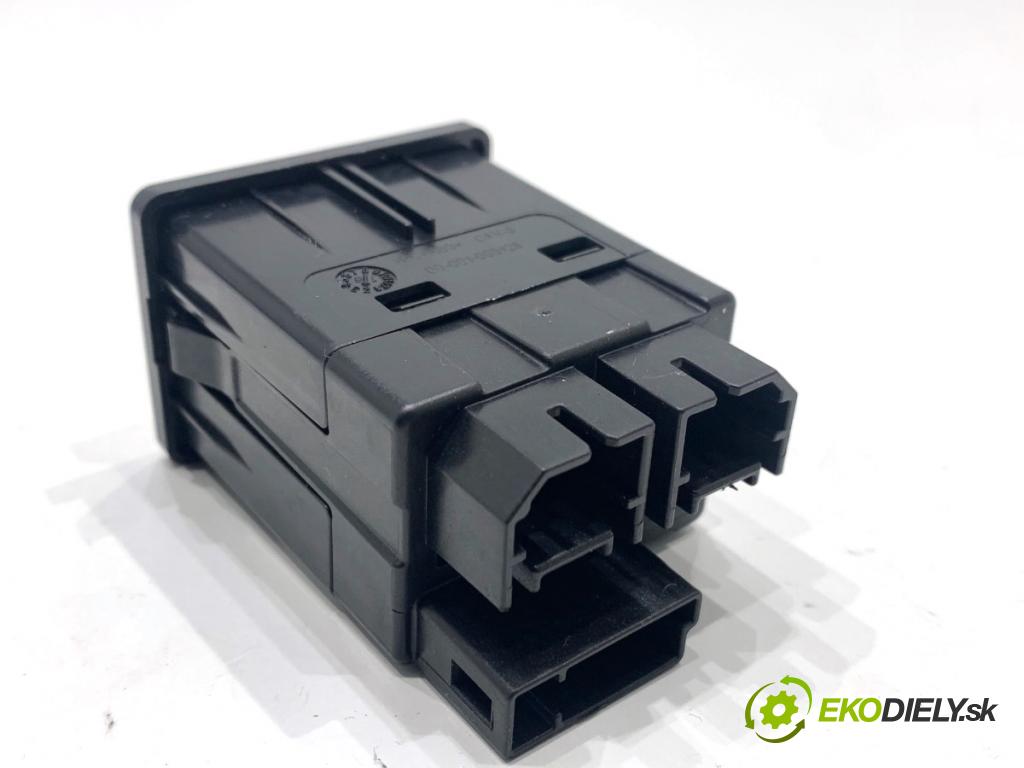 FORD ECOSPORT SUV 2018 103 kW 1.0 EcoBoost 998 HNÍZDO: USB HC3T-14F014-AC