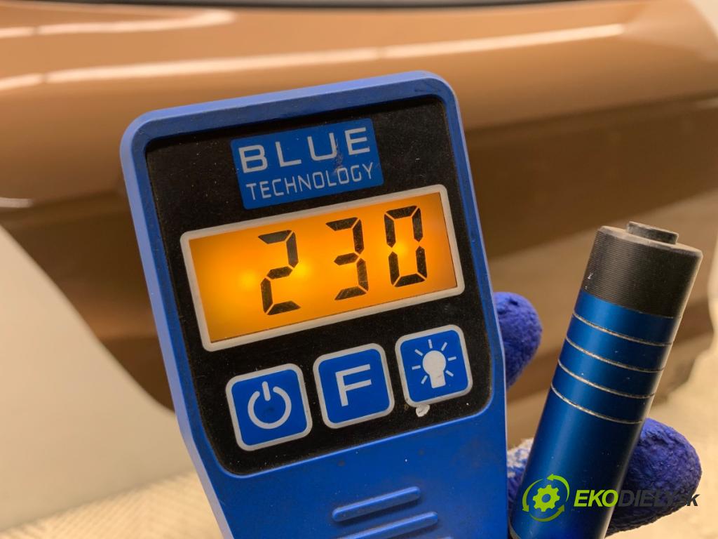 FORD ECOSPORT SUV 2018 103 kW 1.0 EcoBoost 998 dveře pravý zadní část