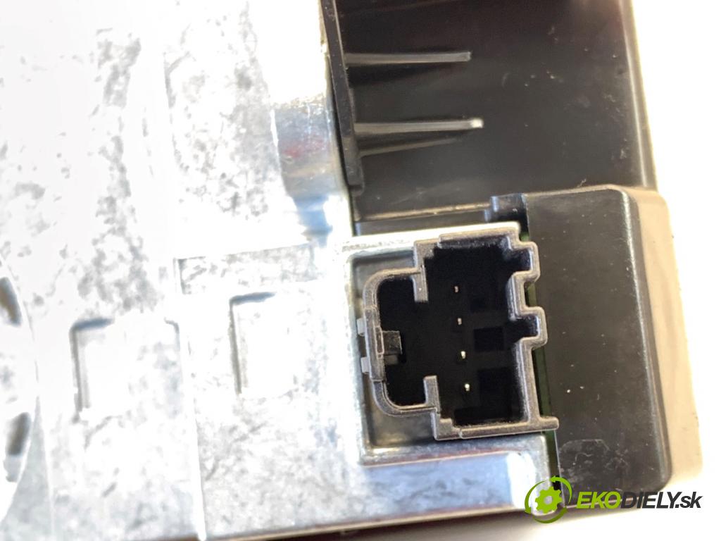 FORD ECOSPORT SUV 2018 103 kW 1.0 EcoBoost 998 blokáda volantu GN153F880CF (Řízení ostatní)