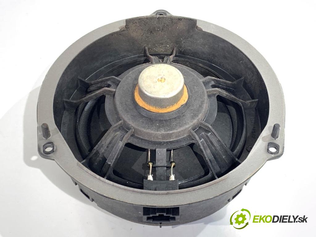 AUDI A4 B8 Kombi 2013 130 kW 2.0 TDI quattro 1968 reproduktory 8R0035397 8R0035399A