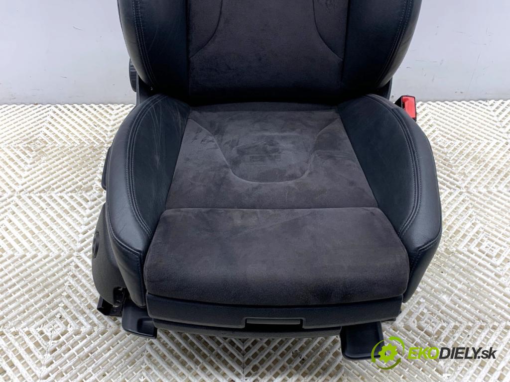 AUDI A4 B8 Kombi 2013 130 kW 2.0 TDI quattro 1968 sedadlo pravý přední část