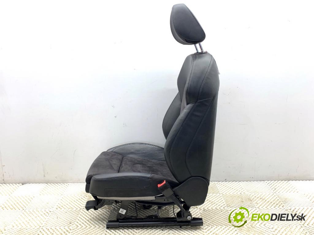 AUDI A4 B8 Kombi 2013 130 kW 2.0 TDI quattro 1968 sedadlo pravý přední část