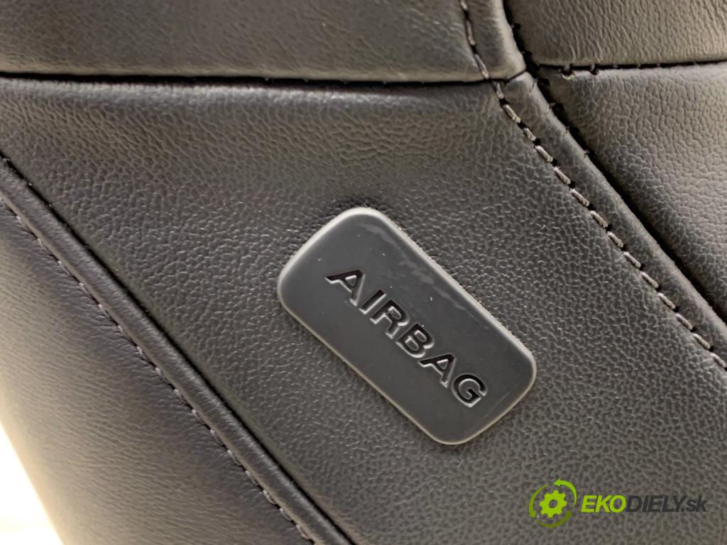 AUDI A4 B8 Kombi 2013 130 kW 2.0 TDI quattro 1968 sedadlo pravý přední část