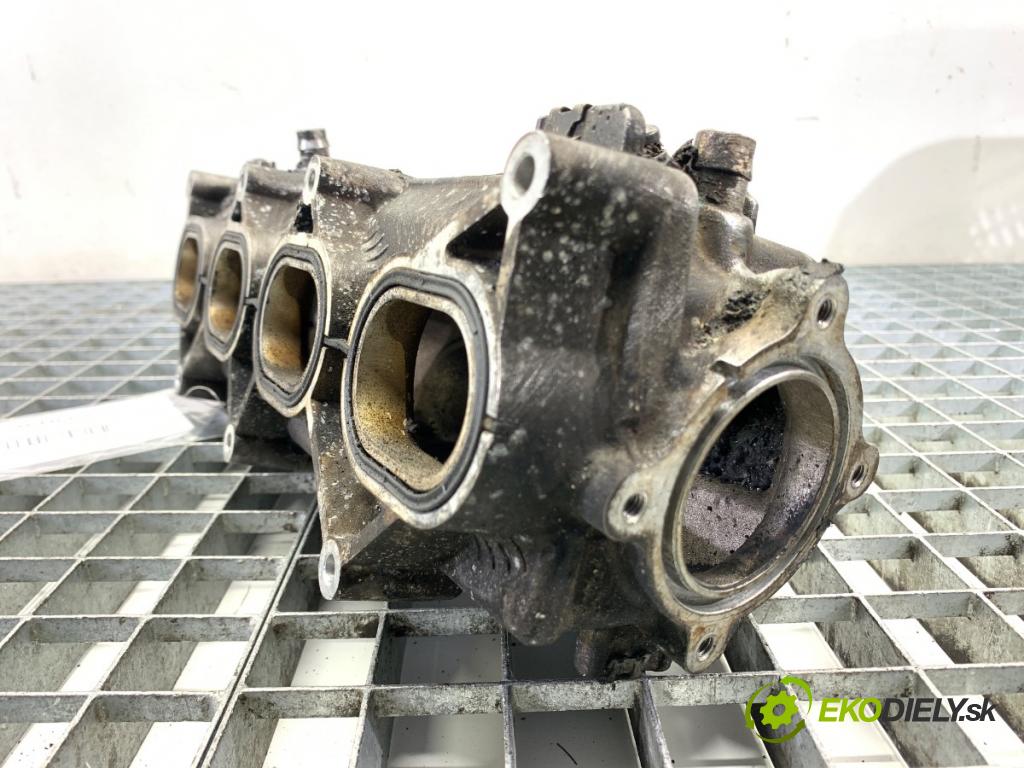 AUDI A6 C8 Kombi 2022 441 kW RS6 Mild Hybrid quattro 3996 potrubí sání 0P2129711G (Sací potrubí)