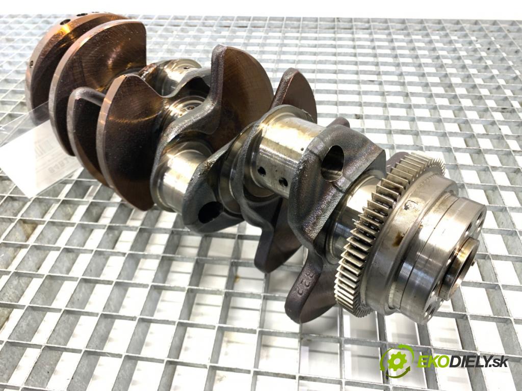 AUDI A6 C8 Kombi 2022 441 kW RS6 Mild Hybrid quattro 3996 Kardaň, hriadeľ KLIKA: 0P2105221H (Blok motora ostatné)