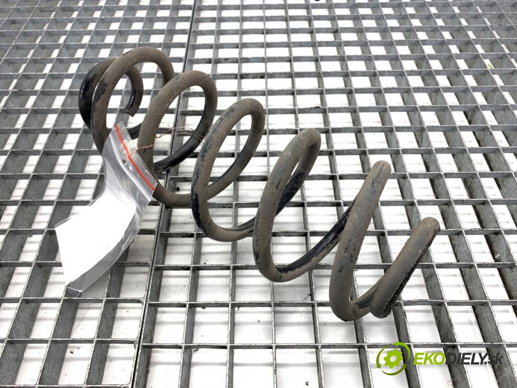 AUDI A4 B8 Kombi 2013 130 kW 2.0 TDI quattro 1968 pružina zadní část  (Klika dveří ostatní)