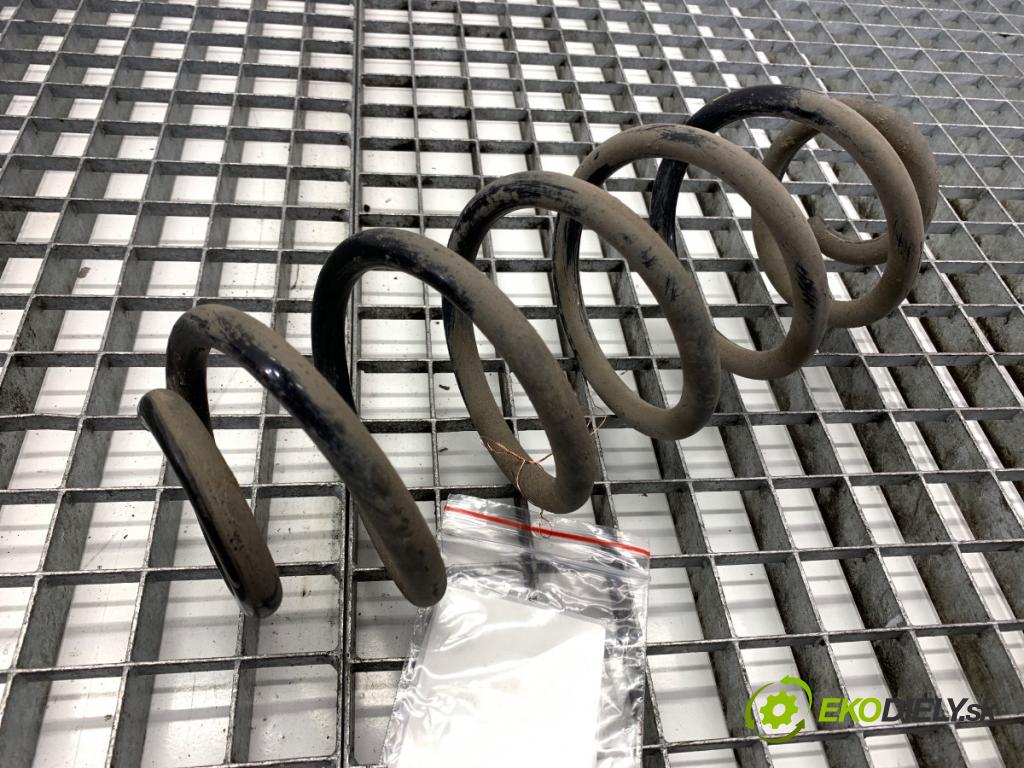 AUDI A4 B8 Kombi 2013 130 kW 2.0 TDI quattro 1968 pružina zadní část  (Klika dveří ostatní)