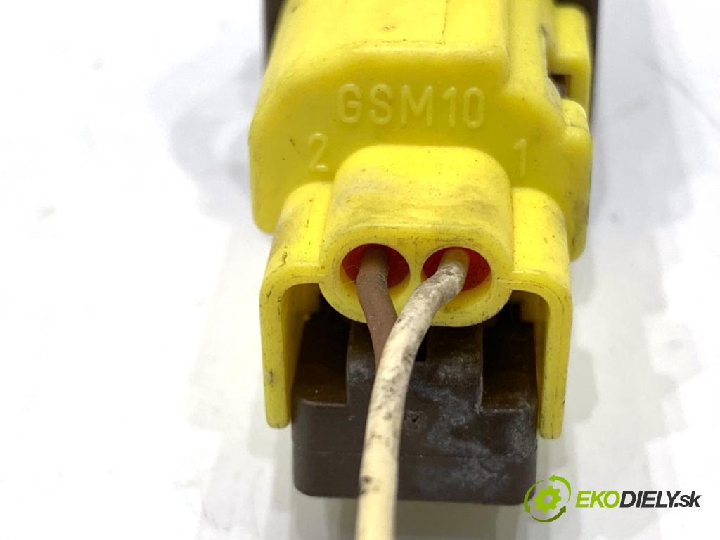 AUDI A4 B8 Kombi 2013 130 kW 2.0 TDI quattro 1968 snímač nárazu 8K0959651 (Snímač nárazu)