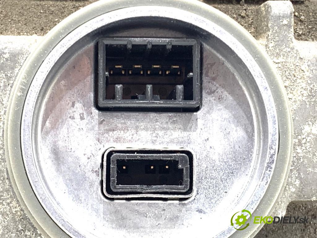 AUDI A4 B8 Kombi 2013 130 kW 2.0 TDI quattro 1968 Menič XENON 8K0941597E (Riadiaca jednotka xenónu)