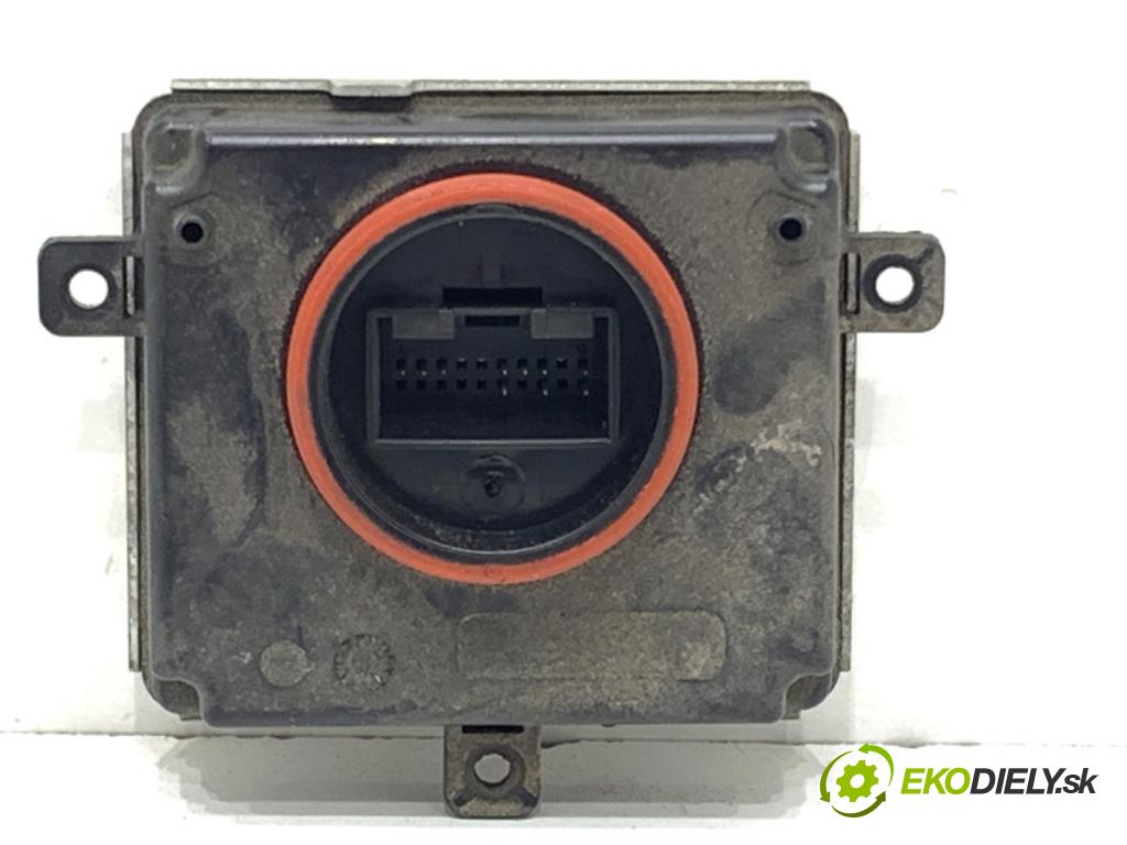 AUDI A4 B8 Kombi 2013 130 kW 2.0 TDI quattro 1968 Menič XENON 4G0907697D (Riadiaca jednotka xenónu)