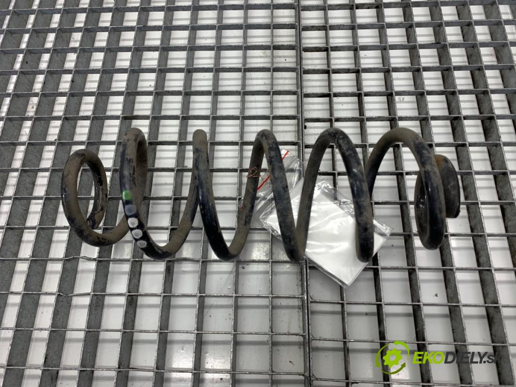 AUDI A4 B8 Kombi 2013 130 kW 2.0 TDI quattro 1968 pružina zadní část  (Klika dveří ostatní)