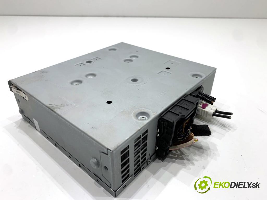 AUDI A4 B8 Kombi 2013 130 kW 2.0 TDI quattro 1968 TUNER radia 4G0035056J