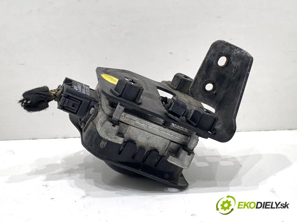 AUDI A4 B8 Kombi 2013 130 kW 2.0 TDI quattro 1968 RADAR: DISTRONIC 8K0907561B