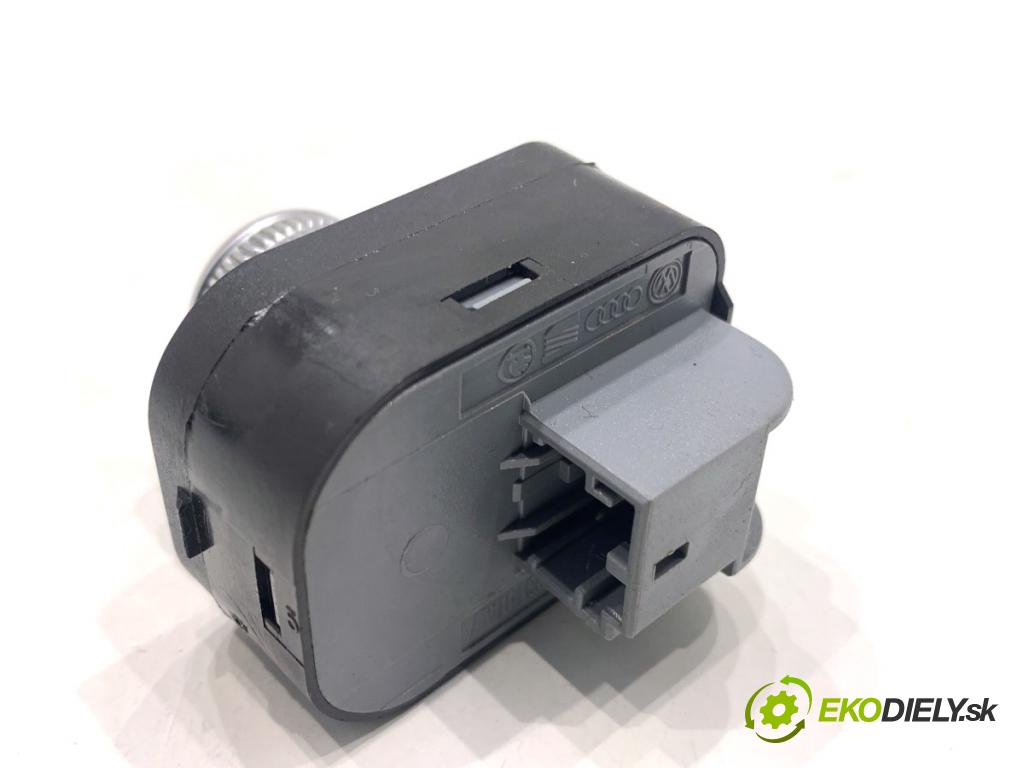 AUDI A4 B8 Kombi 2013 130 kW 2.0 TDI quattro 1968 přepínač nastavení zpětných zrcátek 8K0959565F (Páčky pod volantem)