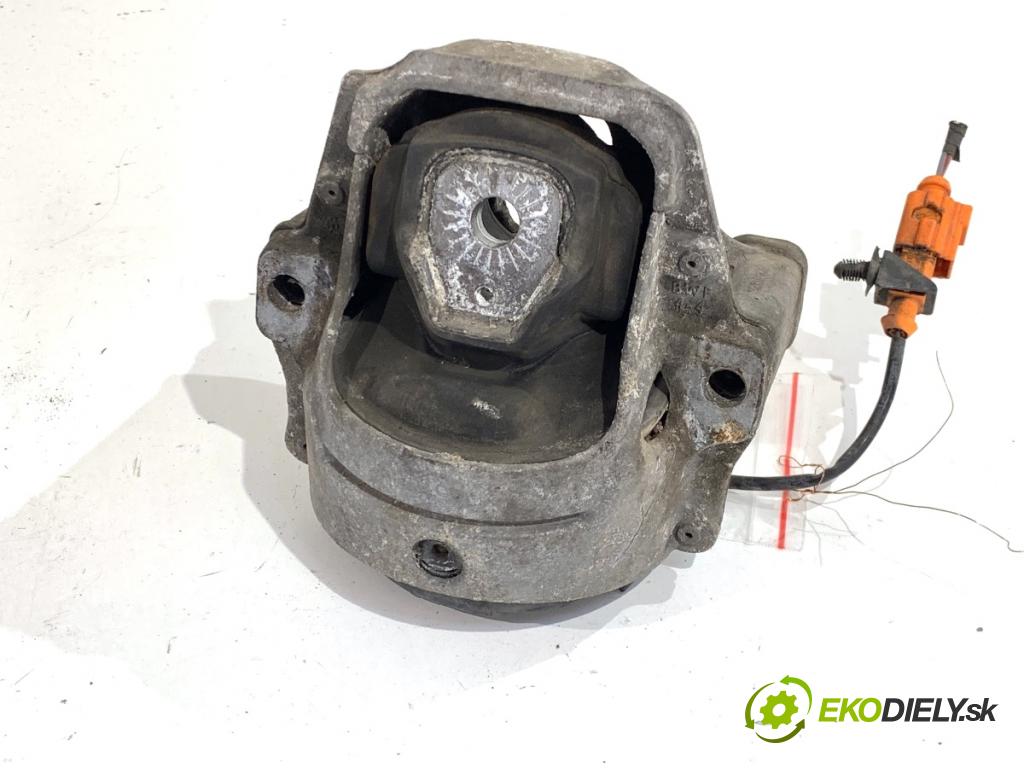 AUDI A4 B8 Kombi 2013 130 kW 2.0 TDI quattro 1968 AirBag Motor ľavy 8R0199381