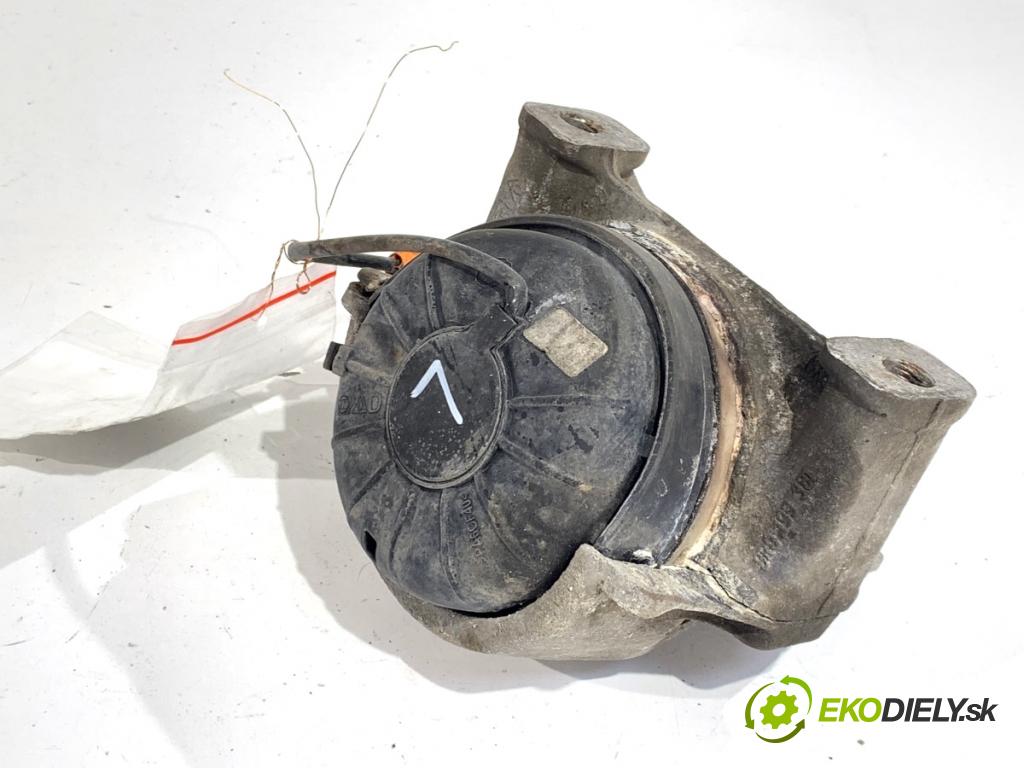 AUDI A4 B8 Kombi 2013 130 kW 2.0 TDI quattro 1968 AirBag Motor ľavy 8R0199381