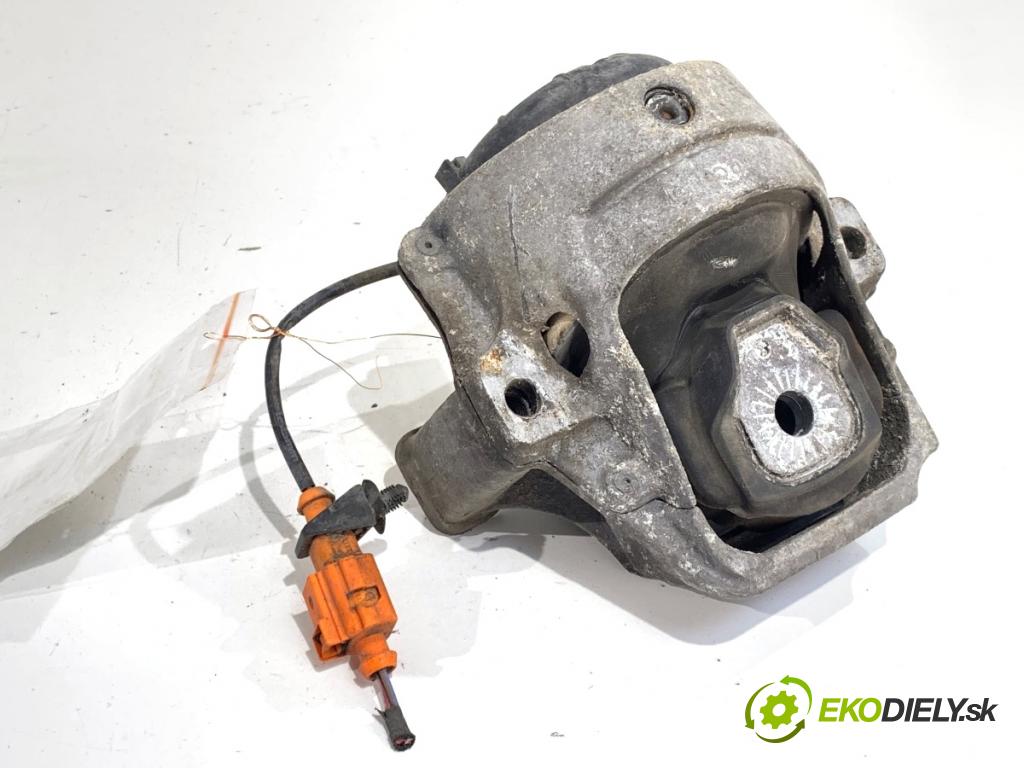 AUDI A4 B8 Kombi 2013 130 kW 2.0 TDI quattro 1968 AirBag Motor ľavy 8R0199381