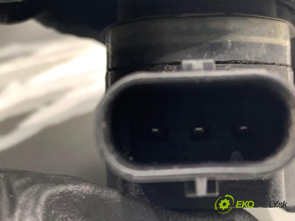 AUDI A4 B8 Kombi 2013 130 kW 2.0 TDI quattro 1968 Snímač PDC 1S0919275