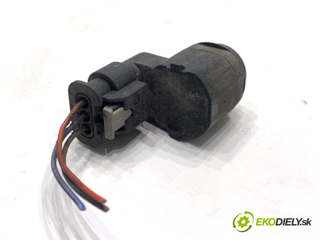 AUDI A4 B8 Kombi 2013 130 kW 2.0 TDI quattro 1968 Snímač PDC 1S0919275