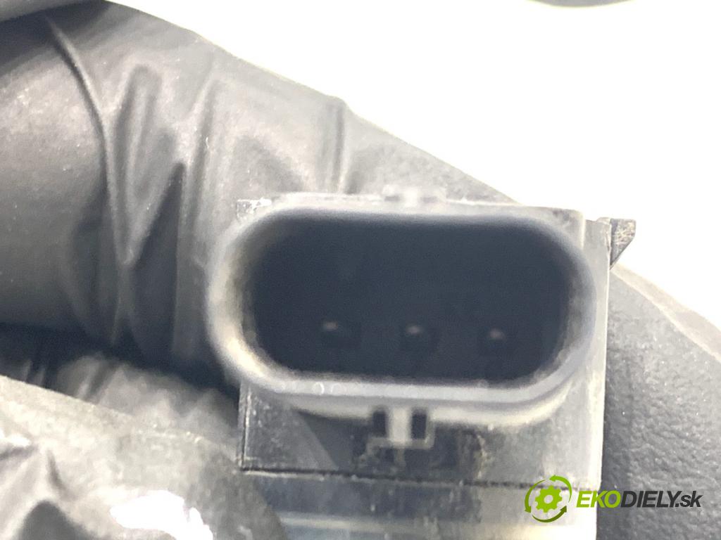 AUDI A4 B8 Kombi 2013 130 kW 2.0 TDI quattro 1968 Snímač PDC 1S0919275