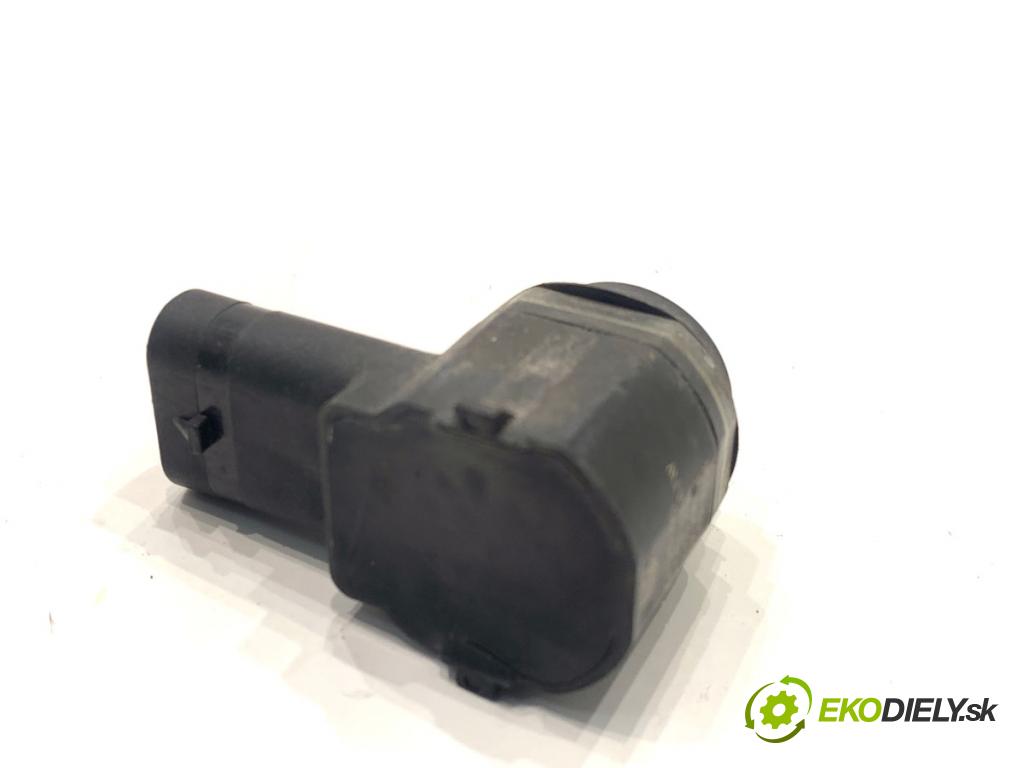 AUDI A4 B8 Kombi 2013 130 kW 2.0 TDI quattro 1968 Snímač PDC 1S0919275