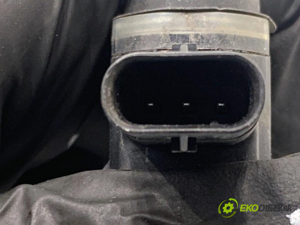 AUDI A4 B8 Kombi 2013 130 kW 2.0 TDI quattro 1968 Snímač PDC 1S0919275