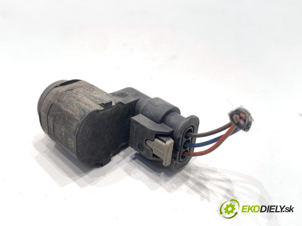 AUDI A4 B8 Kombi 2013 130 kW 2.0 TDI quattro 1968 Snímač PDC 1S0919275