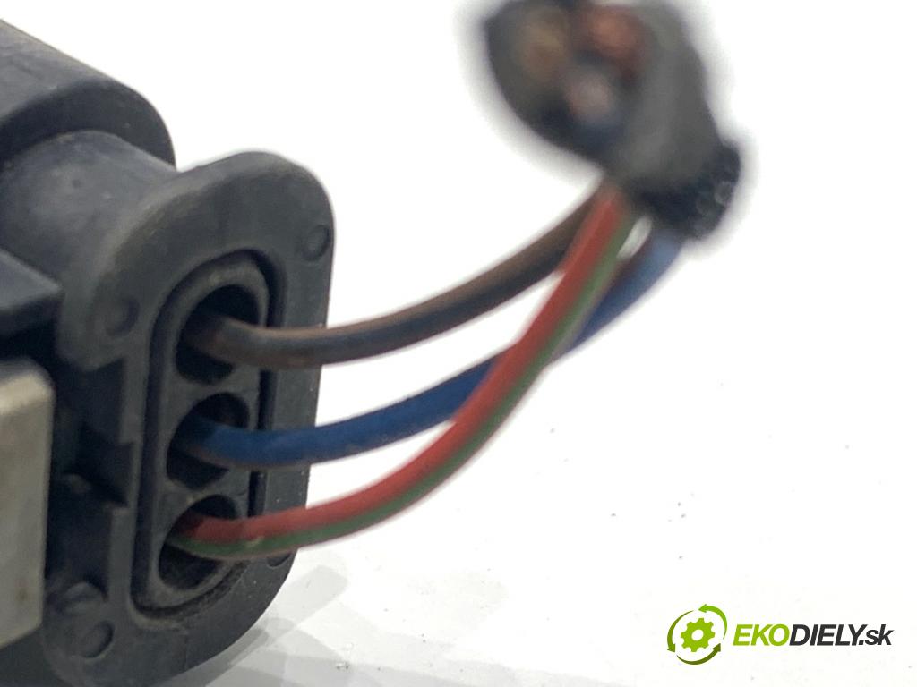 AUDI A4 B8 Kombi 2013 130 kW 2.0 TDI quattro 1968 Snímač PDC 1S0919275