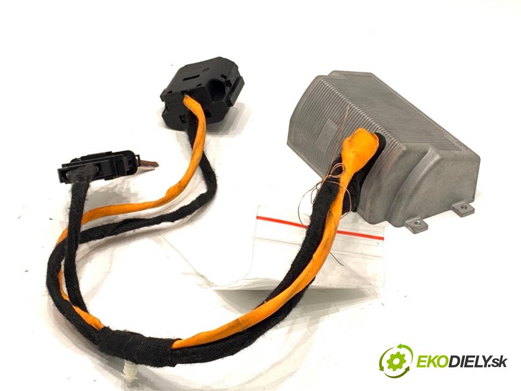 AUDI A4 B8 Kombi 2013 130 kW 2.0 TDI quattro 1968 Menič NAPÄTIA: 230V 8K0907155H