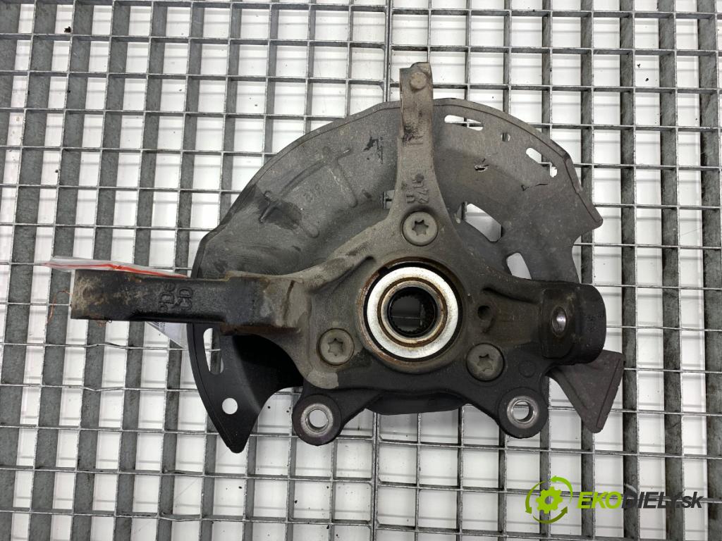 HYUNDAI i30  2024 71 kW 1.5 DPI   (1498 ccm / 71 kW / 97 KM) 1498 náboj pravý přední část