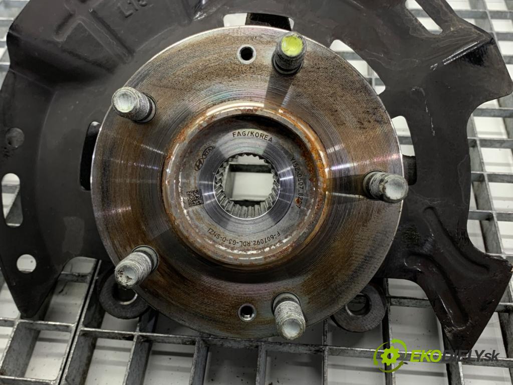 HYUNDAI i30  2024 71 kW 1.5 DPI   (1498 ccm / 71 kW / 97 KM) 1498 náboj levý přední část