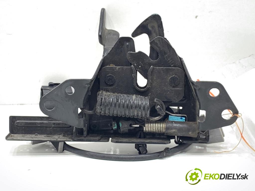 HYUNDAI i30  2024 71 kW 1.5 DPI   (1498 ccm / 71 kW / 97 KM) 1498 zámok kapoty predný