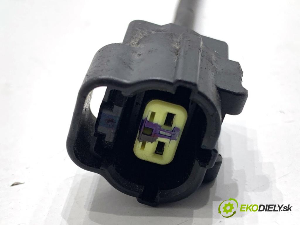 HYUNDAI i30  2024 71 kW 1.5 DPI   (1498 ccm / 71 kW / 97 KM) 1498 zámok kapoty predný